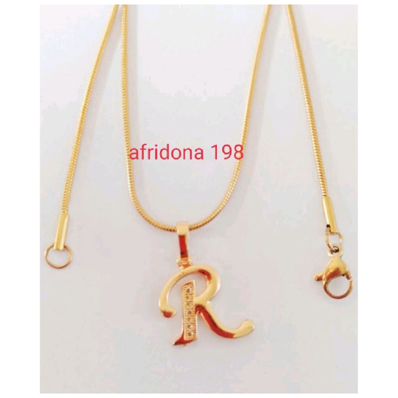 Kalung Titanium Liontin huruf( R )Anti karat Selamanya