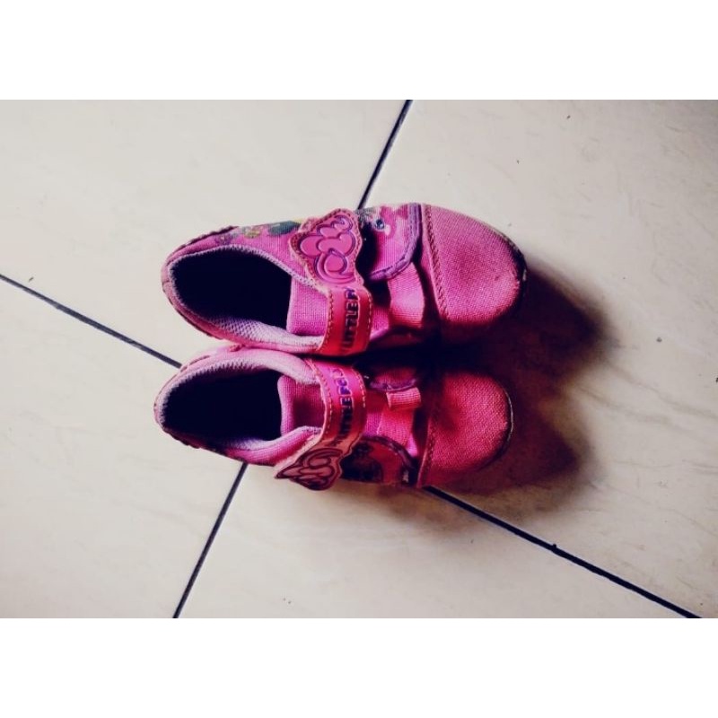 preloved PL sepatu anak cewek