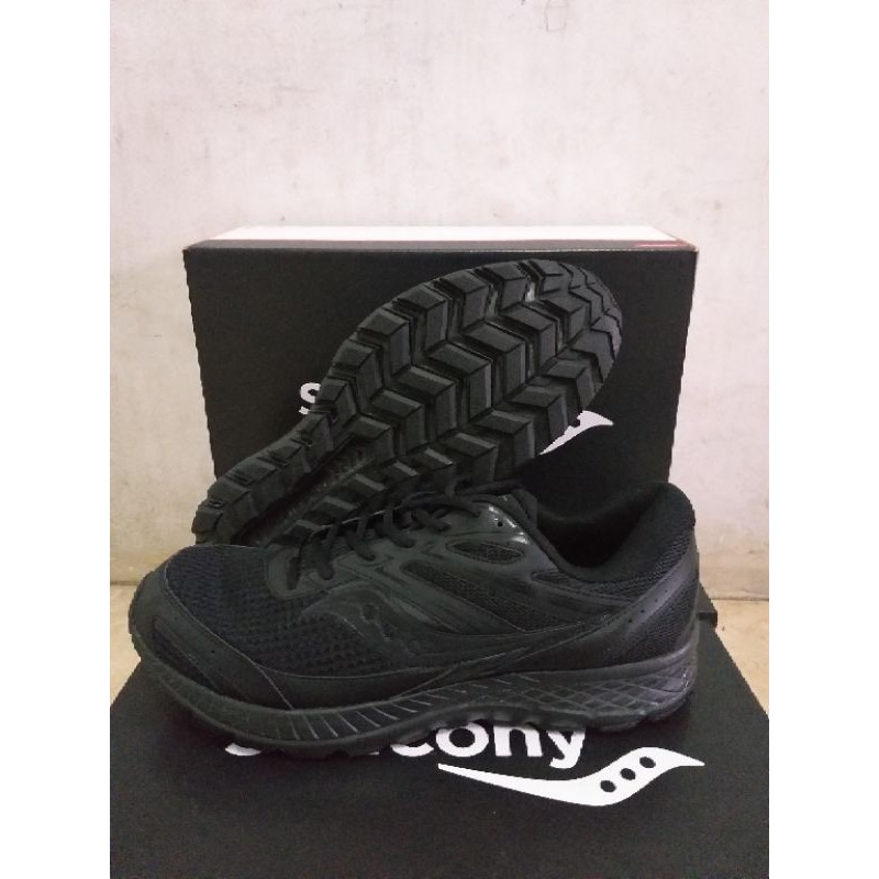 sepatu saucony original lari
