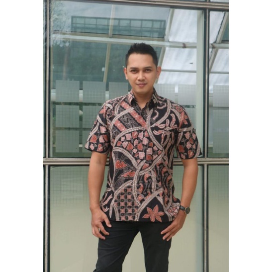 kemeja batik lengan pendek