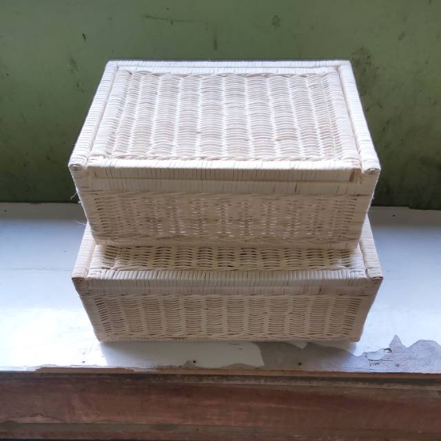 

KOTAK ROTAN BOX KOPER HAMPERS GERAISURYA isi 2