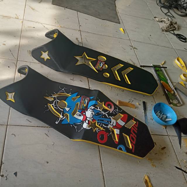 JOK MOTOR VIXION NEW SLIM LUBANG GAMBAR SONIC VARIASI KUNING