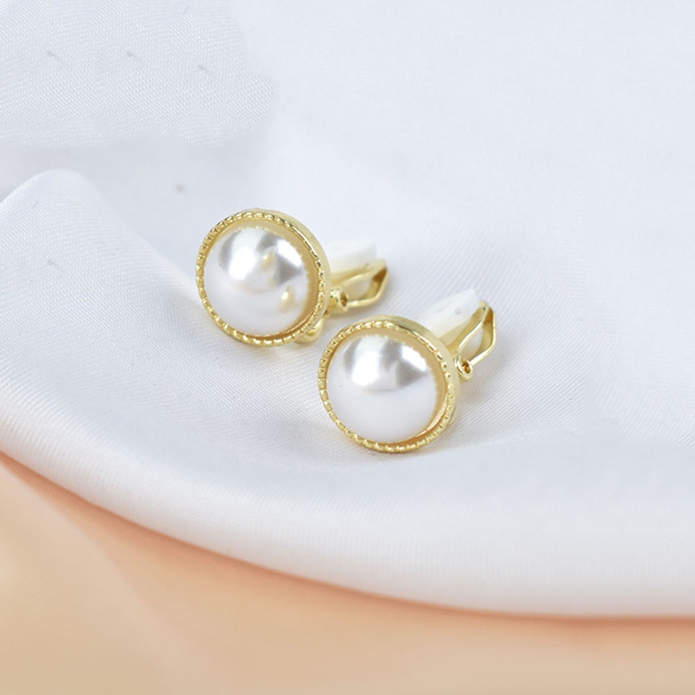 Anting Klip Tanpa Tindik Bentuk Bulat Geometris Aksen Mutiara Warna Emas Untuk Wanita