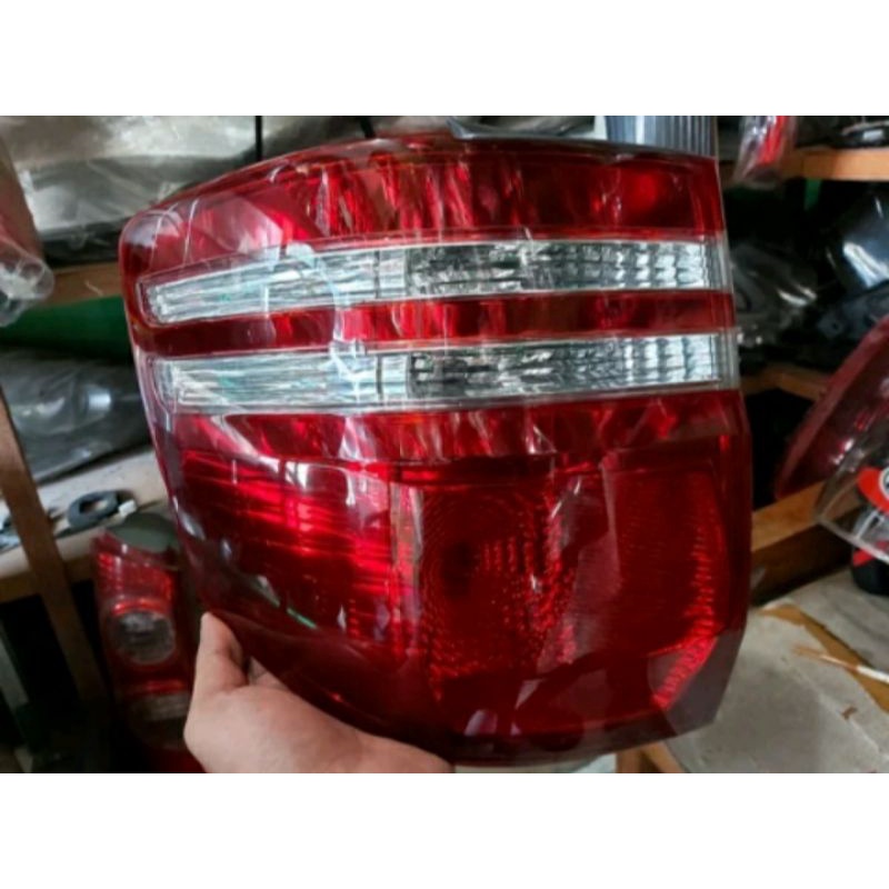 stoplamp Alphard kiri 2006