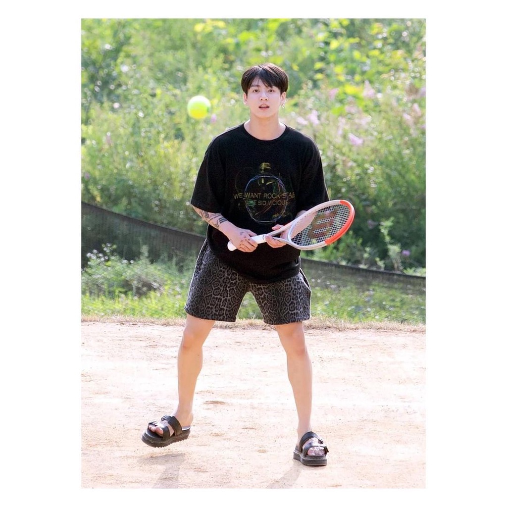 [BACA DESKRIPSI] SANDAL DOMBA - WORE BY JUNGKOOK IN THE SOOP 2