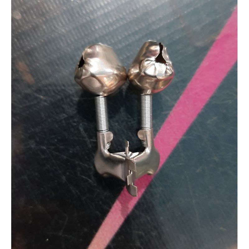 Bel pancing / kerincingan jepit double