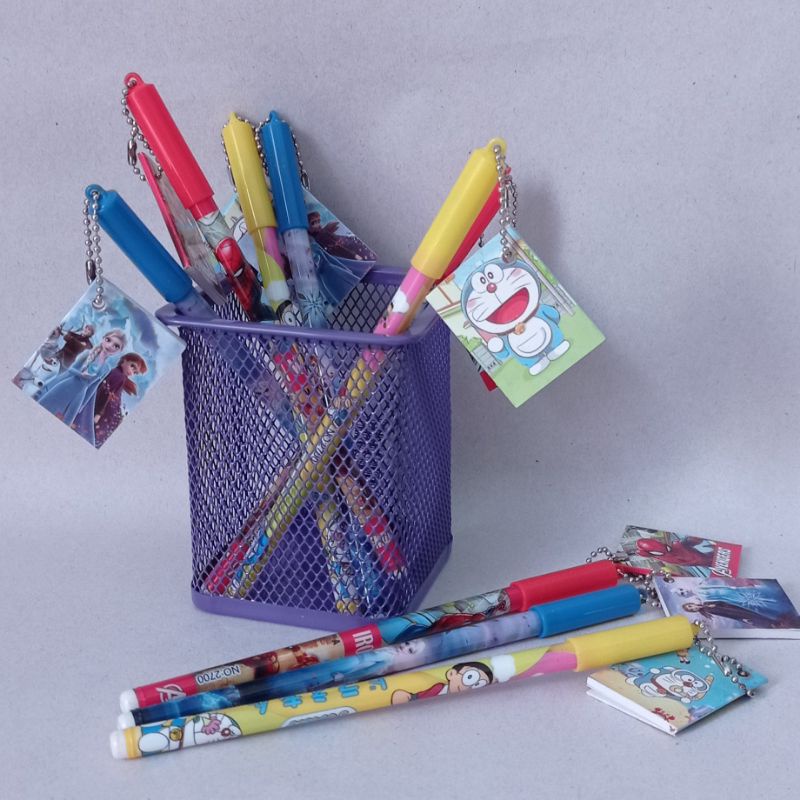 

Pulpen gel ada gantungan notes kecil