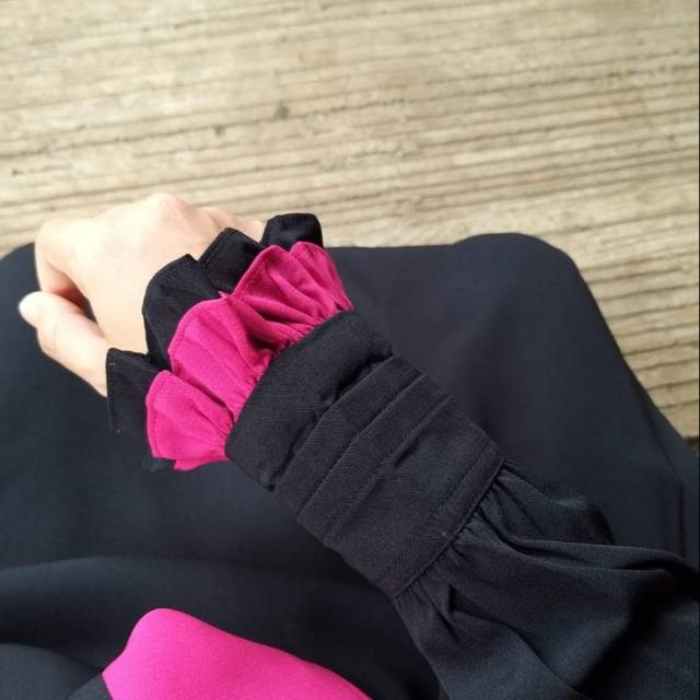 Marwa albani corner hitam