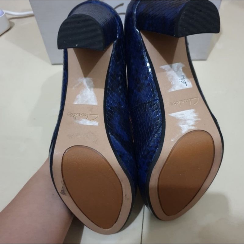 clarks heels size 37.5