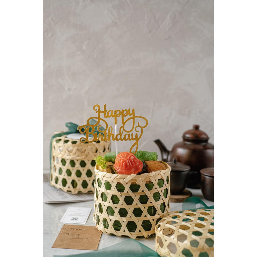 

SERUMPUN | KERANJANG BAMBU HEXA ISI 15 PCS UNTUK SESERAHAN / SANGJIT / GIFT / BIRTHDAY