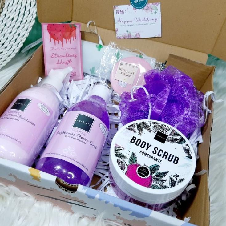 

<V-EME <♥ // HAMPERS GIFT BOX / HAMPERS SCARLETT WHITENING/ HAMPERS BIRTHDAY/HAMPERS GRADUATION <pasti dikirim