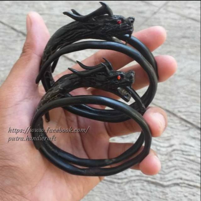 GELANG AKAR BAHAR HITAM ASLI LENTUR UKIR NAGA TERBAIK DAN TERMURAH