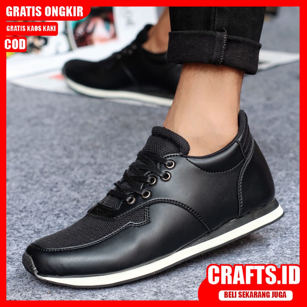 CRAFTS Sepatu Sneaker Pria Formal Casual Hitam Kulit Pu