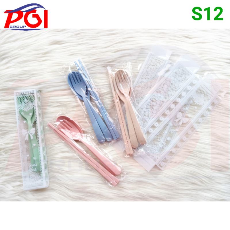 S ( S12 ) SOUVENIR SET ALAT MAKAN TRAVEL KEMASAN MIKA