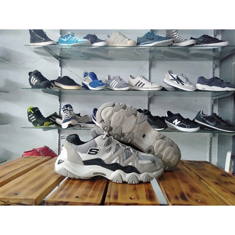 sepatu sneakers prelove Skechers D'Lites 2 original second