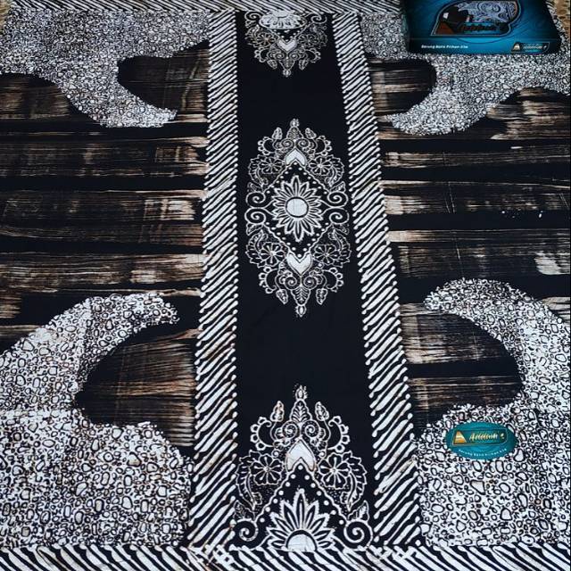 Sarung batik Addams