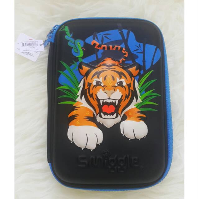 

SMIGGLE TEMPAT PENSIL