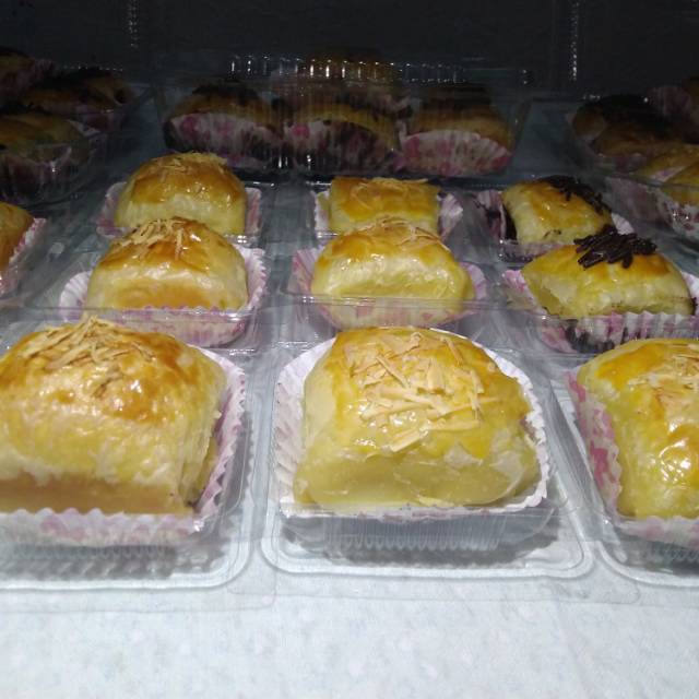 

Bolen Pisang Gurih dan lezat