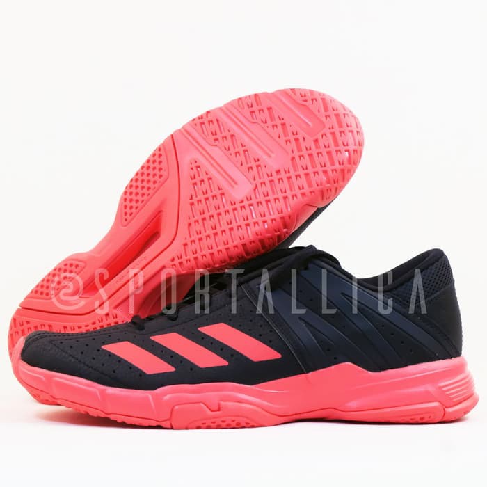 Sepatu Badminton Adidas Wucht P3 Black - Black- UK 7