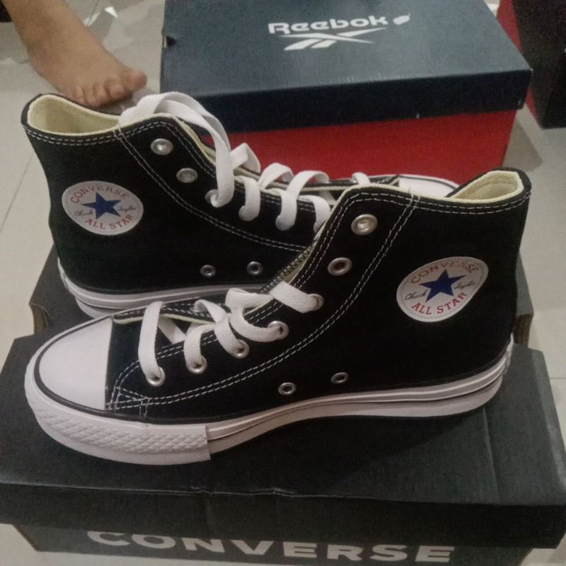 Sepatu Converse 272855C