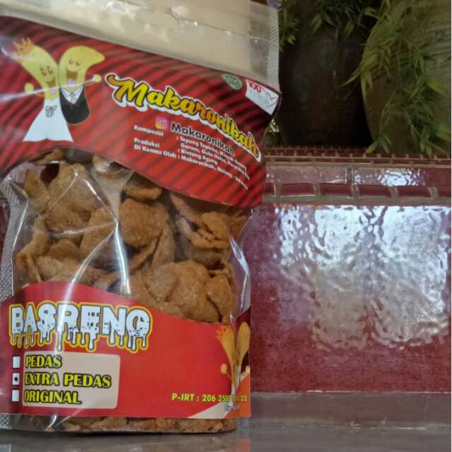 

MAKARONIKAH" BASRENG (baso goreng)