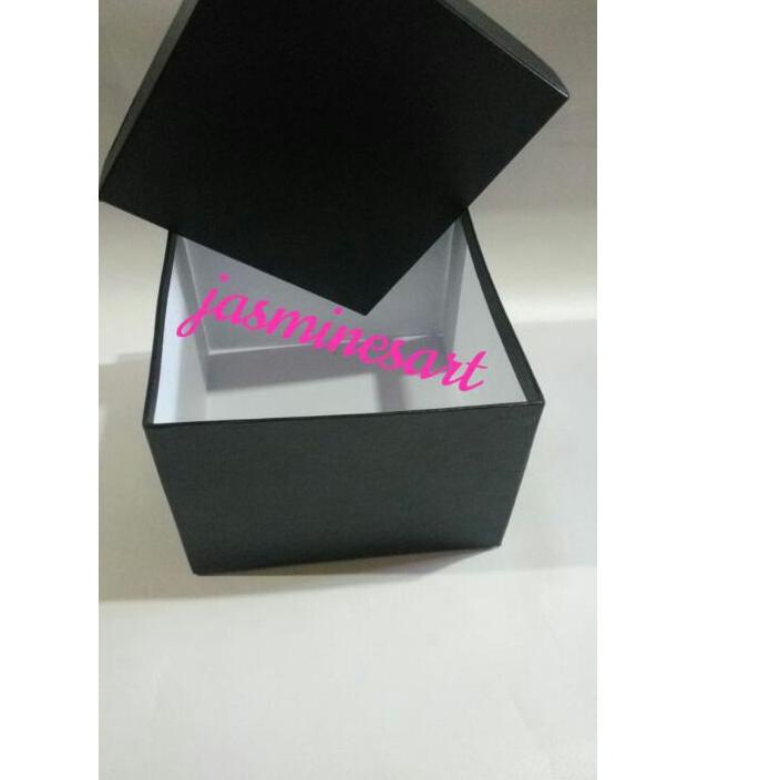 

Terjangkau Flower Box Bloom Persegi 20x20T15, 25x15T10/Kotak Kado/Bloom Box / Gift Box Kotak Kado/ Box Bunga