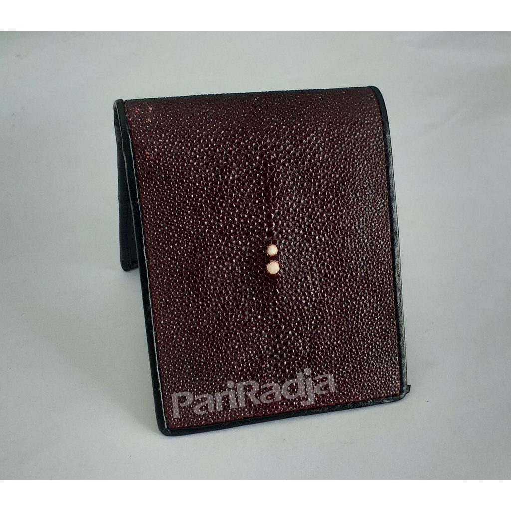 Dompet kulit ikan pari