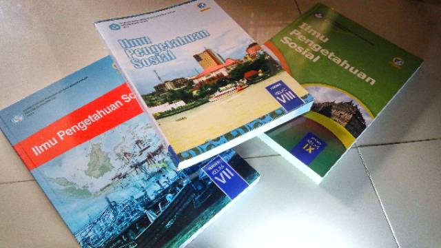 IPS Smp kelas 7 8 dan 9.buku Ilmu Pengetahuan Sosial SMP paket pendamping siswa 2013-2