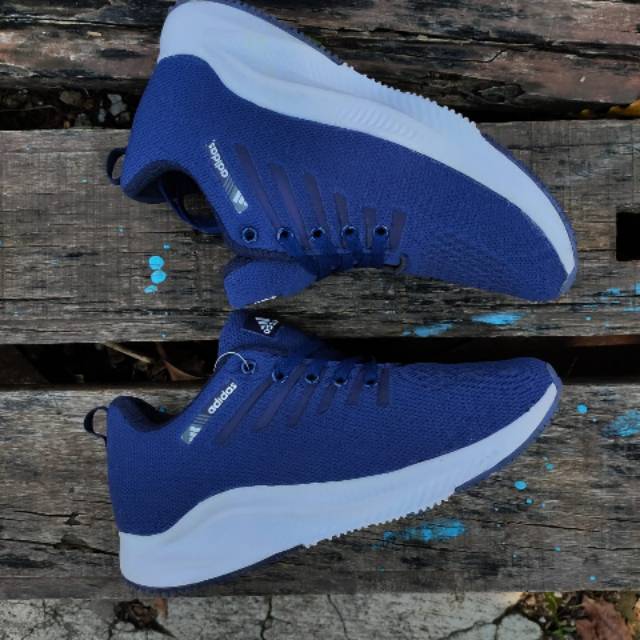 Adidas vomero Wanita