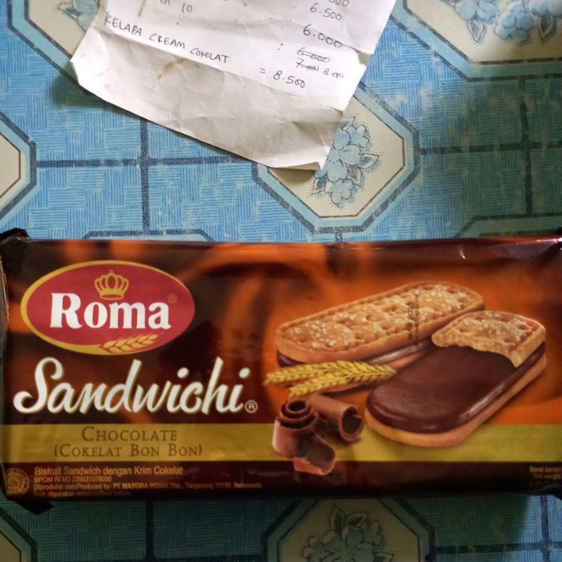 

roma sandwich coklat 189gr