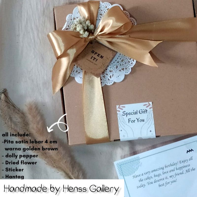 

Box Kado/Kotak Kado/Gift box Kotak hampers untuk hadiah