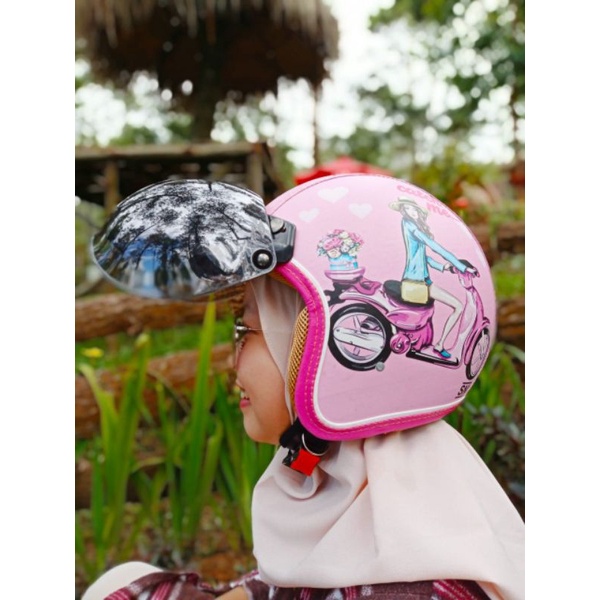 Helm Bogo Vespa Girl Pink