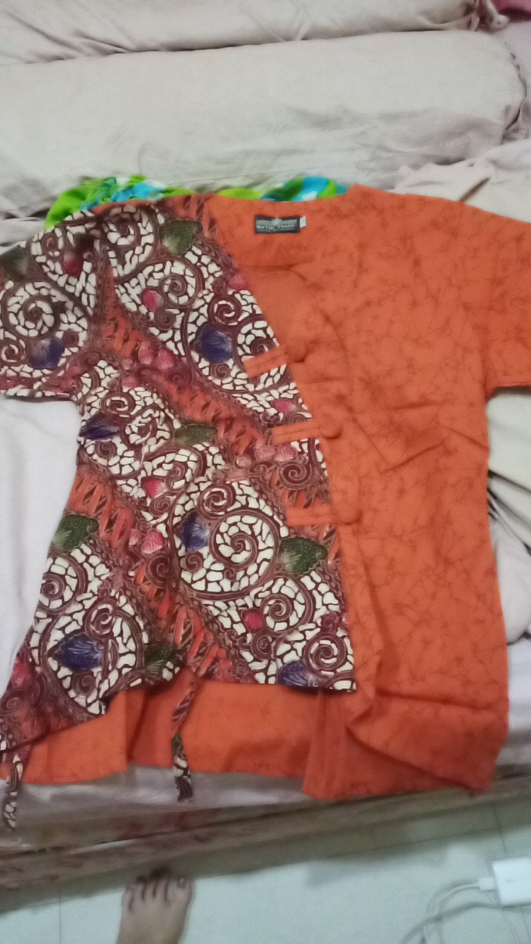 Blus Batik Wanita Exclusive Fatika Faaro