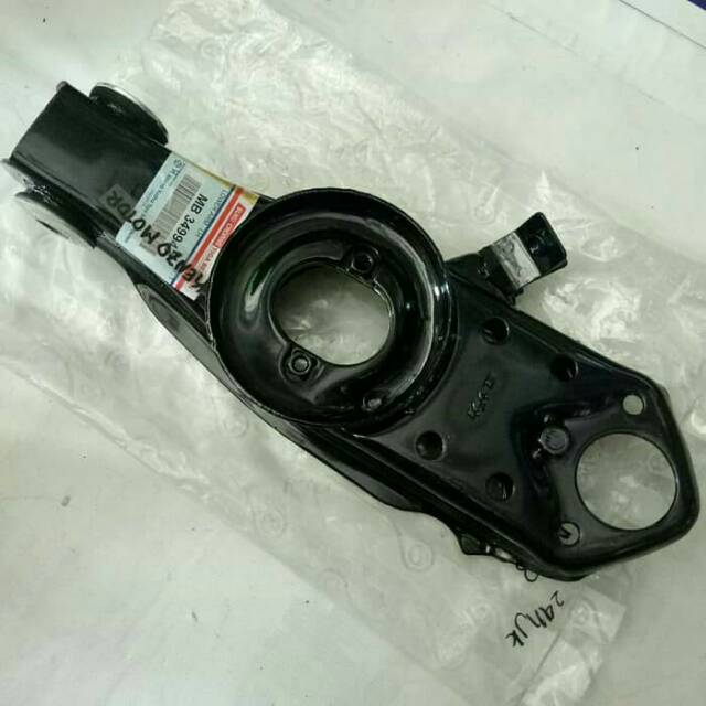SAYAP BAWAH KANAN L300 DIESEL LOWER ARM L300 DIESEL KANAN