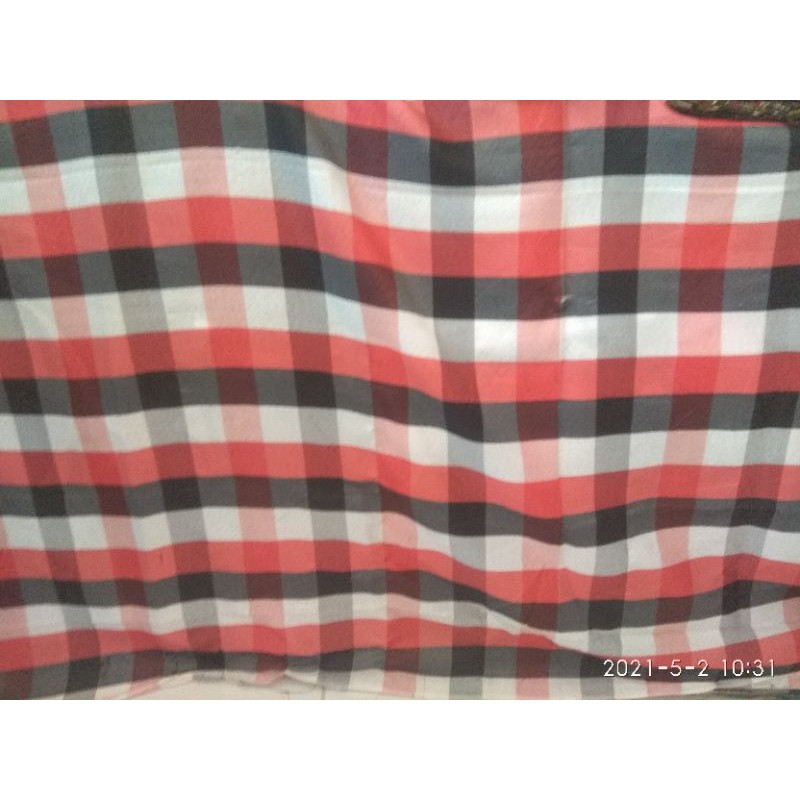kain kotak kotak tridatu bali