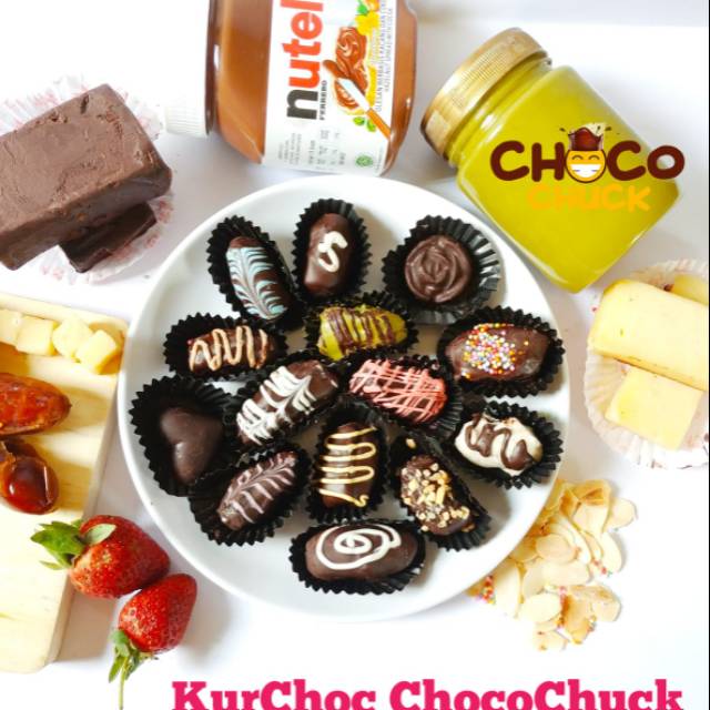 

Kurma coklat chocochuck / kurma cokelat choco chuck / kurcok greentea strawberry keju durian