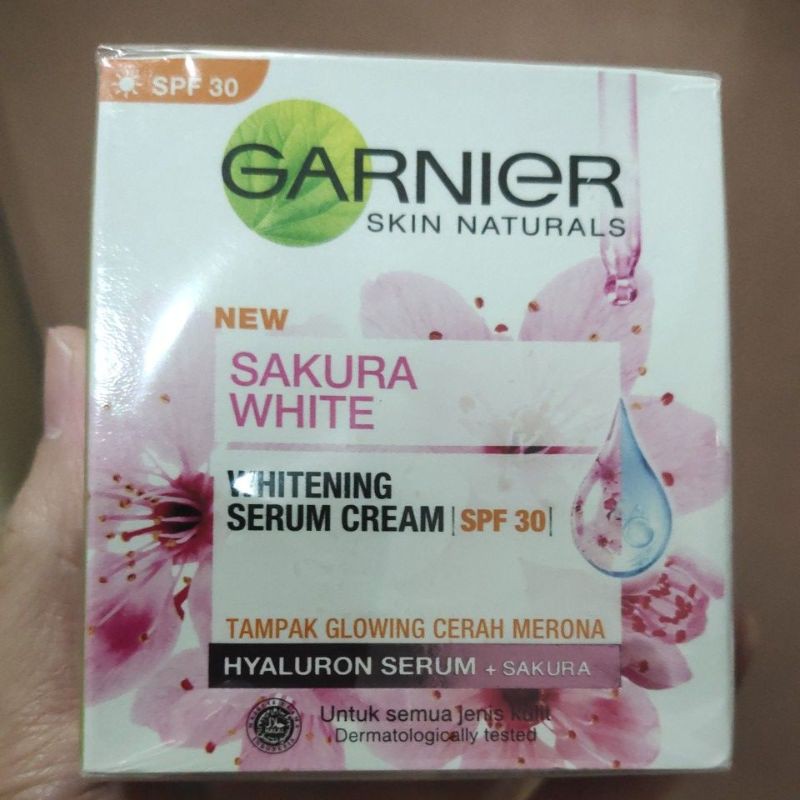Krim siang Garnier