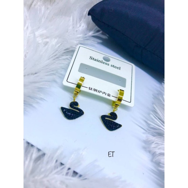 Anting angsa hitam wanita titanium anti karat 0531