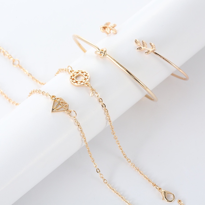 Set Gelang Multilayer Bentuk Berlian Bahan Alloy Gaya Korea Untuk Wanita