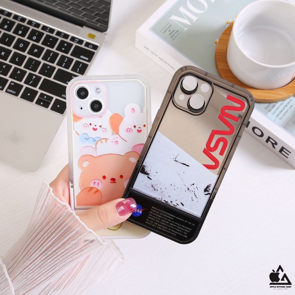 Softcase Lucu Korean Motif Standing iPhone 13 PRO MAX 12 PRO MAX 11 PRO MAX XR X XS MAX 7 7+ 8 8+ SE 2 3 6 6+ Soft Clear Case Nasa Bear Bening SILIKON MEWAH Camera Kamera Protection