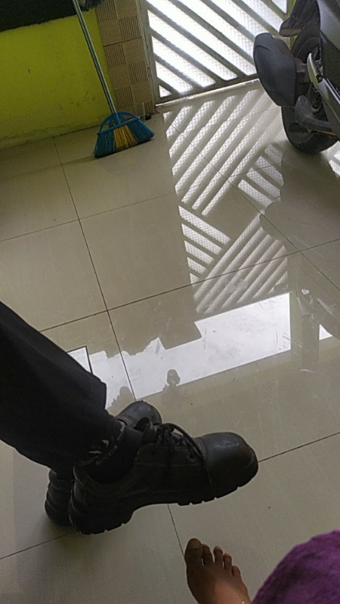 Mini Air Compressor / Kompresor Pompa Angin Ban Mobil