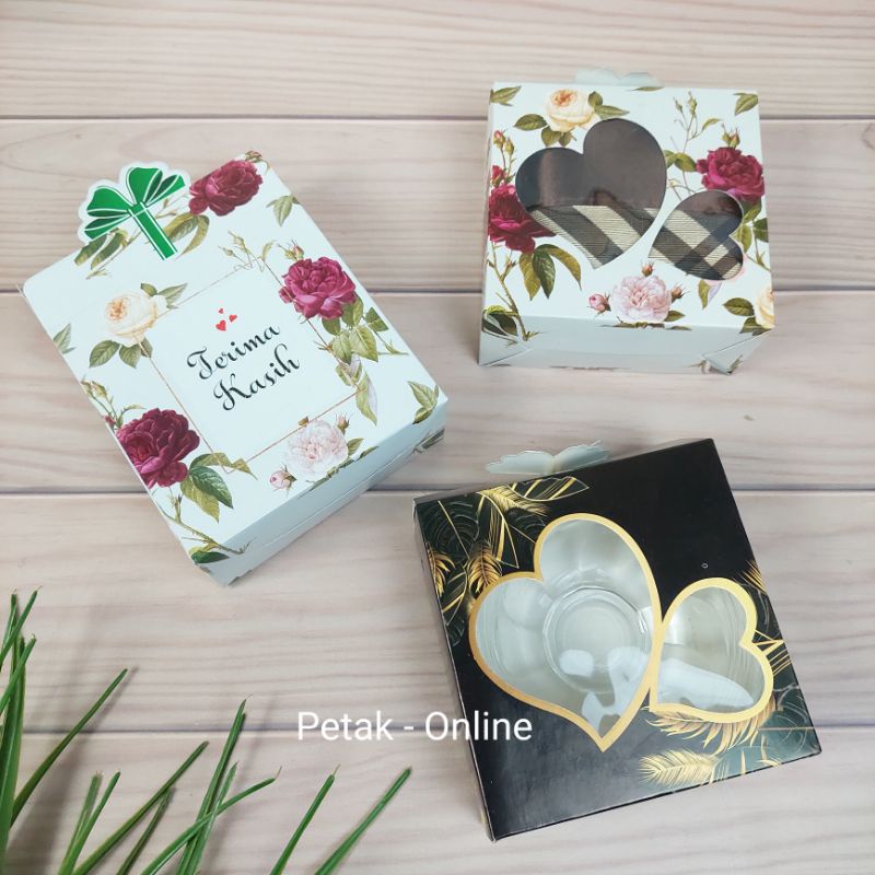 

50 Pcs, Box Kemasan 10x10 cm + Tali/ Box Ivory/ Box Souvenir