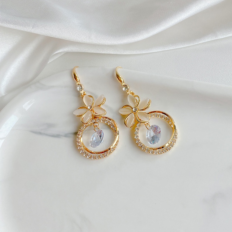 Anting Gantung Panjang Tusuk Gaya Vintage Korea Motif Bunga Aksen Opal + Berlian Imitasi Untuk Wanita