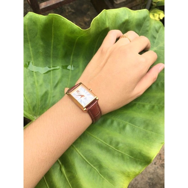 JAM TANGAN WANITA TALI KULIT PERSEGI JAM TANGAN WANITA STRAP KULIT RUILDA MODEL PERSEGI_JAM TANGAN KASUAL WANITA tahan air jam tangan cewek Water Resistant REE box dan batrai CADANGAN_JAM tangan cewek petak segi empat tahan air