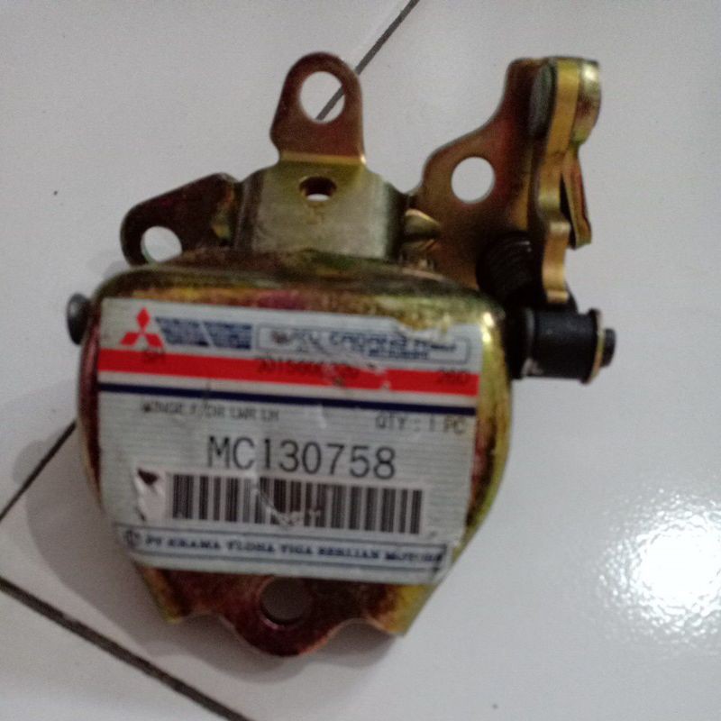 engsel pintu ps100 ps120 ps135 ragaza bawah sebelah kiri ori