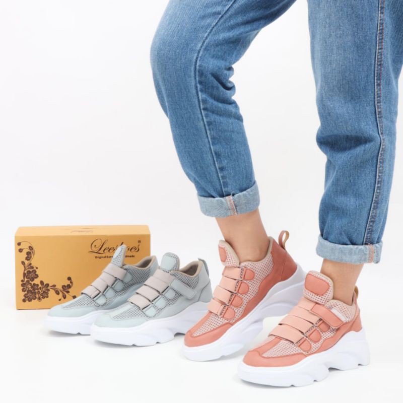 Sepatu Wedges Sneakers Wanita Modern LeeShoes