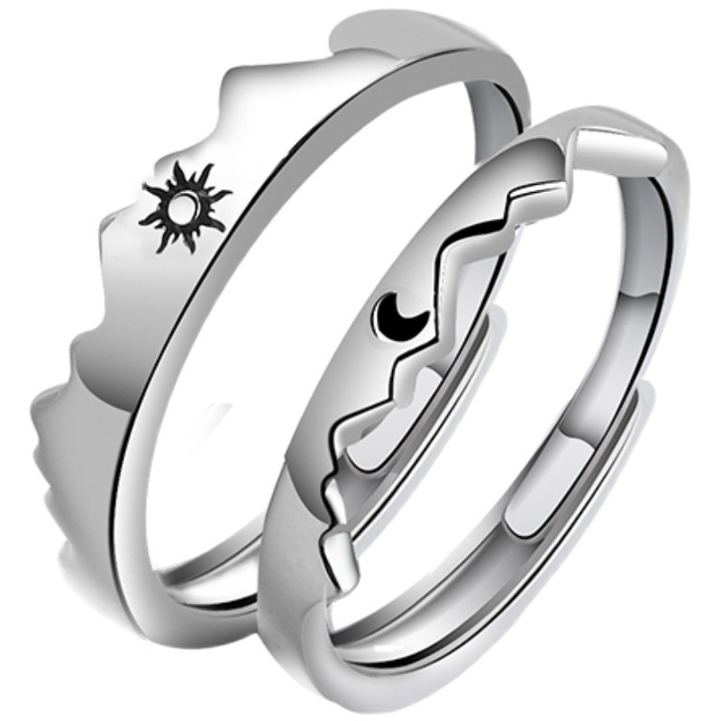 2pcs / Set Cincin Model Terbuka Bahan Alloy Desain Matahari / Bulan Warna Silver Gaya Elegan Untuk Pasangan