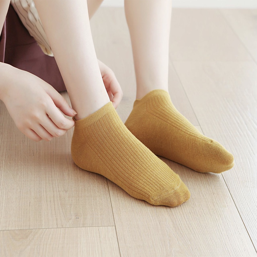 OVERFLOWS.ID  KAOS KAKI WANITA SOLID COLOR WARNA POLOS TEXTURE GARIS PENDEK SEMATA KAKI MURAH