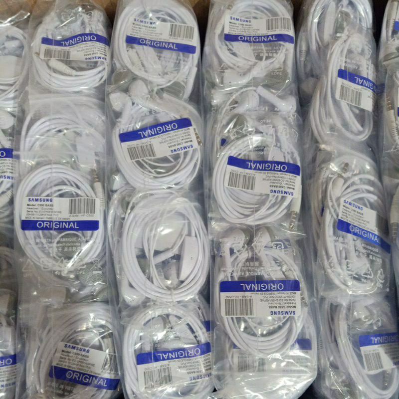 HANDSFREE / HEADSET / EARPHONE SAMSUNG J1 ACE ORI C550 PUTIH