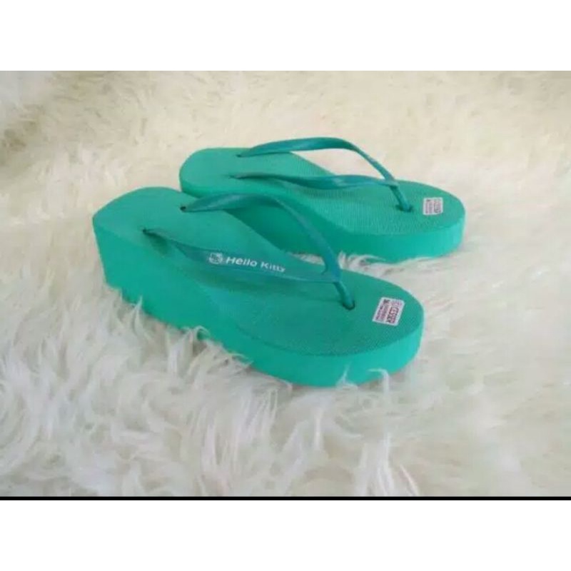 Sandal Wedges Spon Warna hijau tosca dengan jepit polos